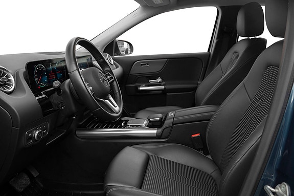 Mercedes-Benz EQA300 24 of 30