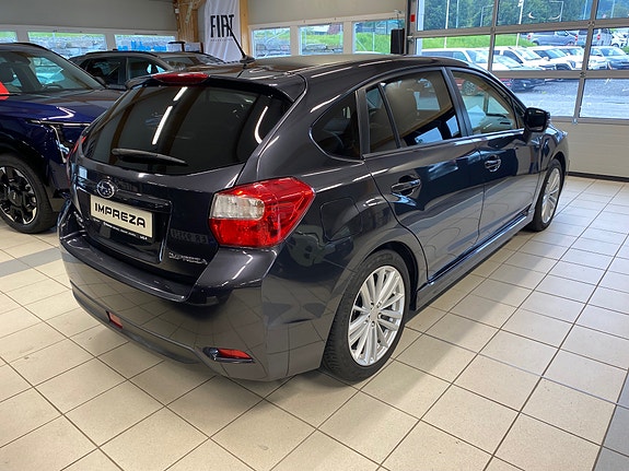 Subaru Impreza 6 of 17