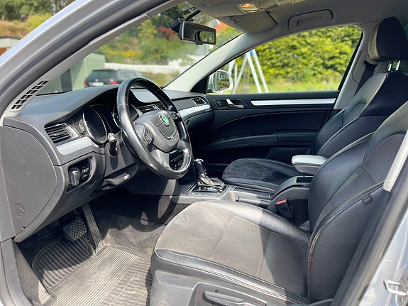 Skoda Superb 11 of 25