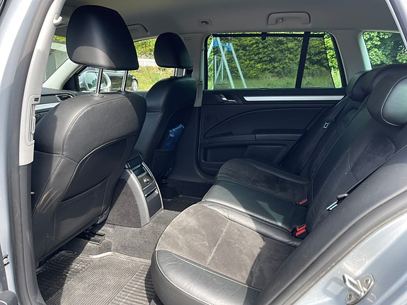 Skoda Superb 14 of 25