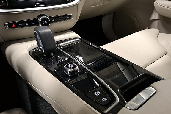 Volvo V60 10 of 29