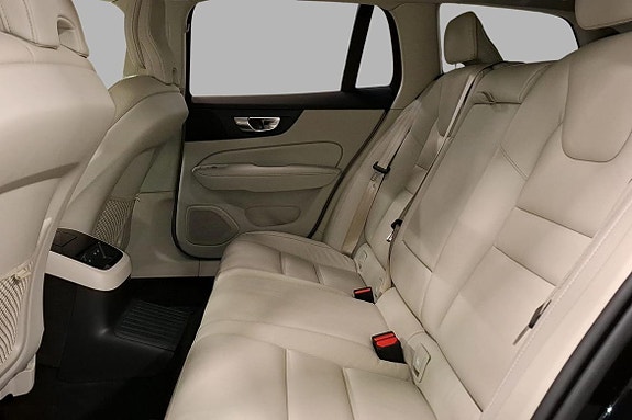 Volvo V60 11 of 29