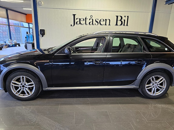 Audi A4 allroad 2 of 30