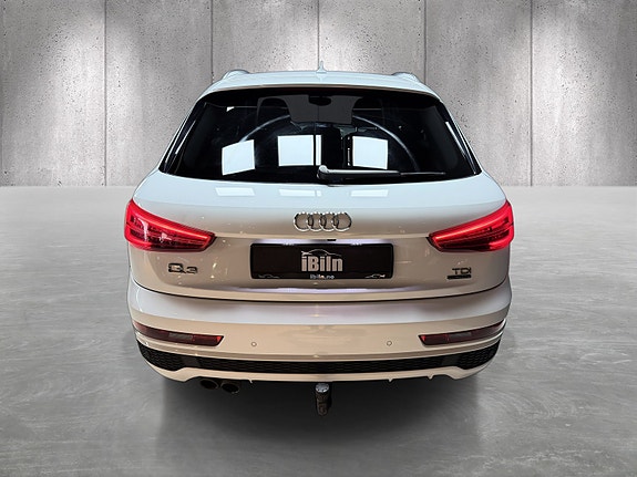 Audi Q3 7 of 23