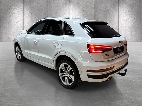 Audi Q3 5 of 23