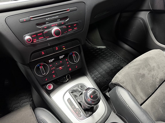 Audi Q3 18 of 23