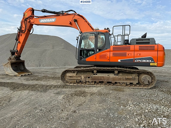 Doosan DX300 LC-5 gravemaskin m/ graveskuffe 27 of 30