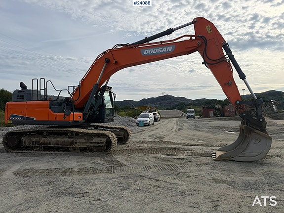 Doosan DX300 LC-5 gravemaskin m/ graveskuffe 12 of 30