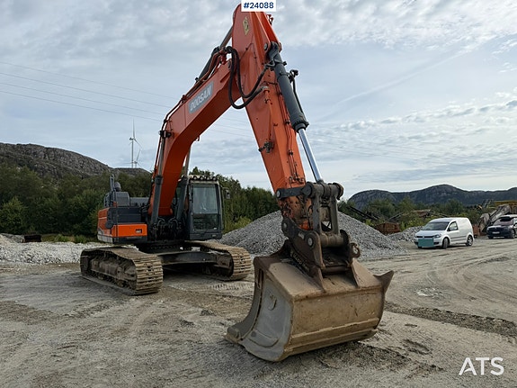 Doosan DX300 LC-5 gravemaskin m/ graveskuffe 9 of 30