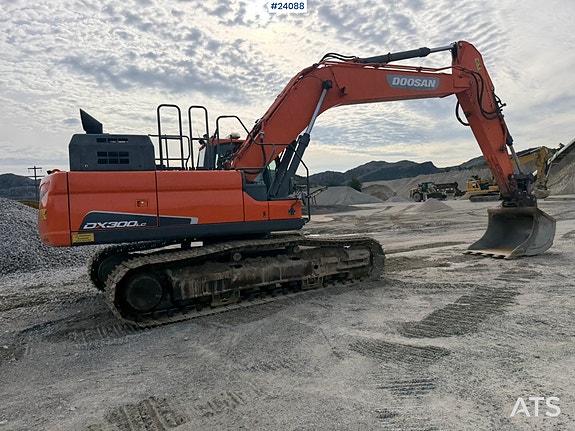 Doosan DX300 LC-5 gravemaskin m/ graveskuffe 15 of 30