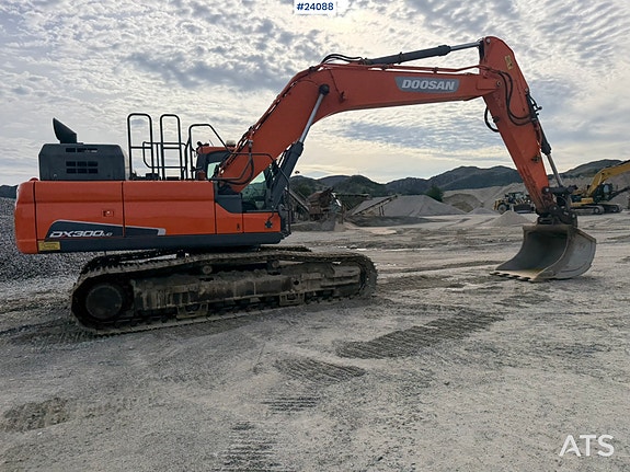 Doosan DX300 LC-5 gravemaskin m/ graveskuffe 14 of 30