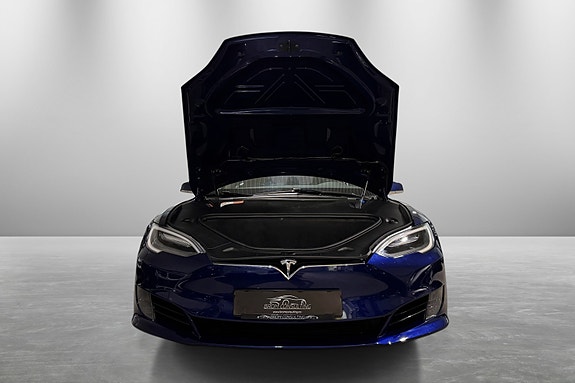 Tesla Model S 14 of 30