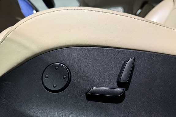 Tesla Model S 20 of 30