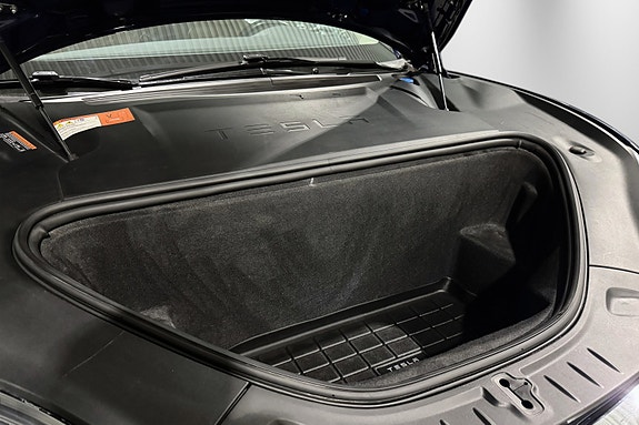 Tesla Model S 15 of 30