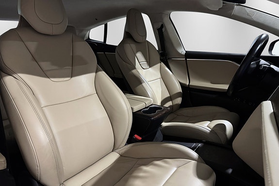 Tesla Model S 30 of 30
