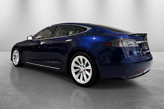 Tesla Model S 4 of 30