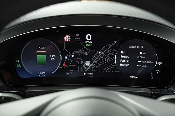 Porsche Macan Turbo 24 of 30