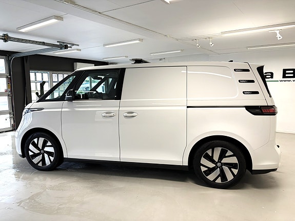 Volkswagen ID. Buzz 17 of 30