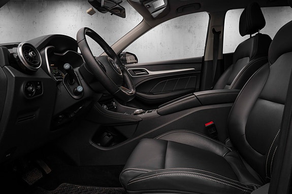 MG ZS EV 16 of 24