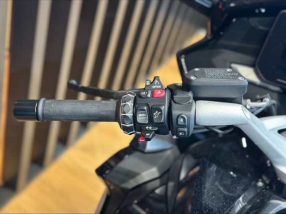 BMW K 1600 GT | Overliggerkupp! Spar 55.700,- 11 of 13
