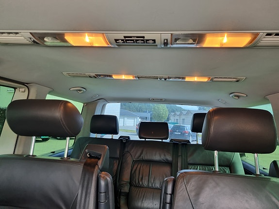 Volkswagen Multivan 20 of 30