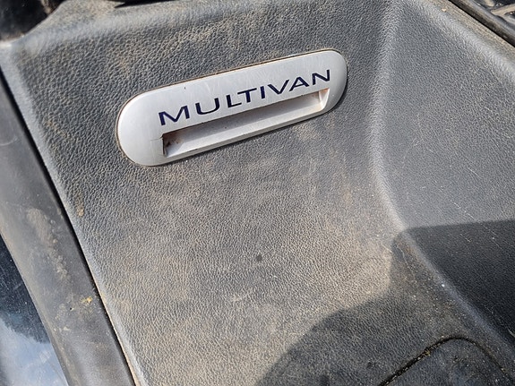 Volkswagen Multivan 12 of 30