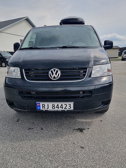 Volkswagen Multivan 8 of 30