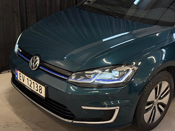 Volkswagen e-Golf VII 2 of 30