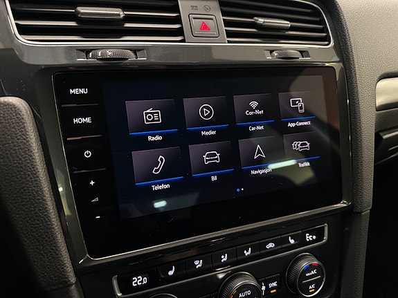 Volkswagen e-Golf VII 26 of 30