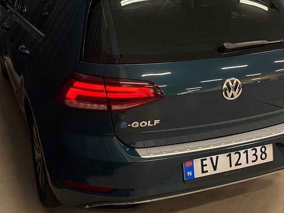 Volkswagen e-Golf VII 5 of 30
