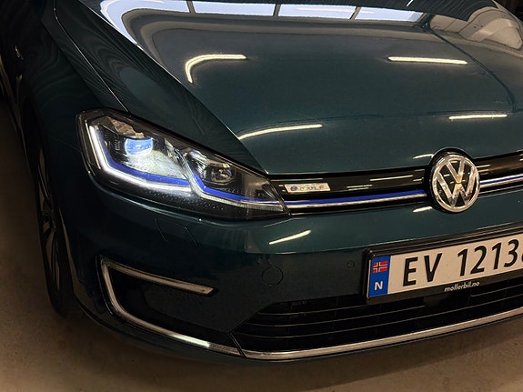 Volkswagen e-Golf VII 10 of 30