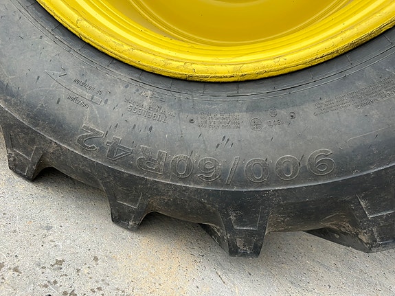 Alliance XL 900/60R42 4 of 6