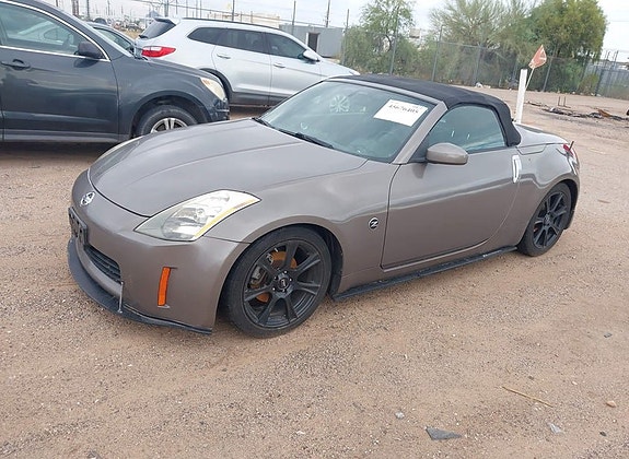 Nissan 350 Z 2 of 9