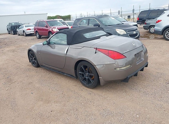 Nissan 350 Z 3 of 9