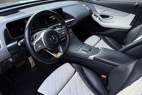 Mercedes-Benz EQC400 15 of 30