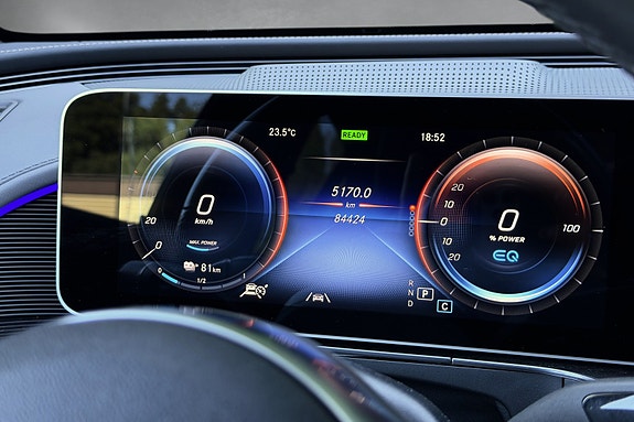 Mercedes-Benz EQC400 23 of 30