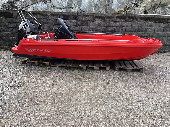 River 460 XR med Mercury 40 ELPT 2025 mod 3 of 4
