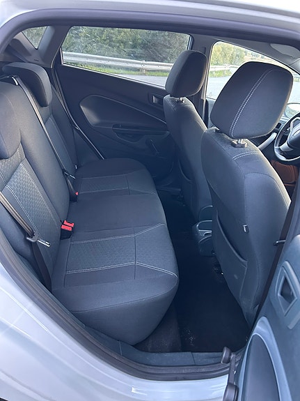 Ford Fiesta 10 of 12