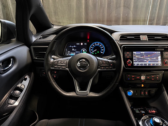 Nissan Leaf 24 of 30