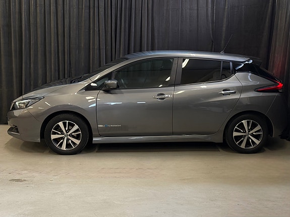 Nissan Leaf 3 of 30