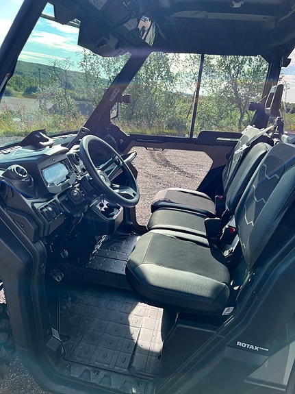 Can-Am Traxter XU HD7 m/lukket hytte 10 of 14