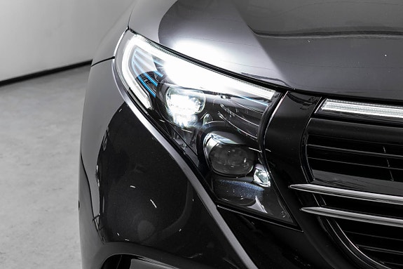 Mercedes-Benz EQC400 4 of 25