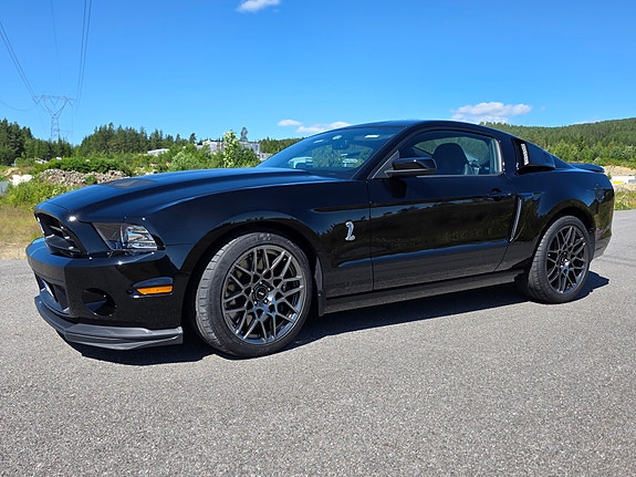 Ford Mustang 17 of 30