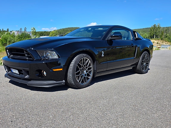 Ford Mustang 8 of 30