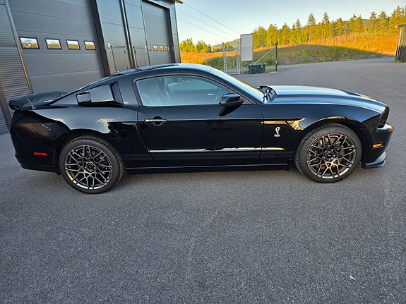 Ford Mustang 15 of 30