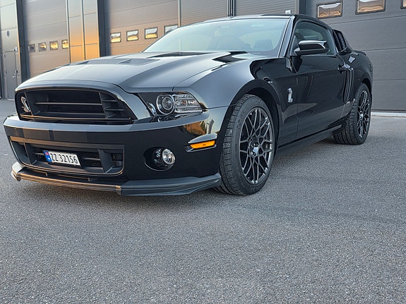 Ford Mustang 18 of 30