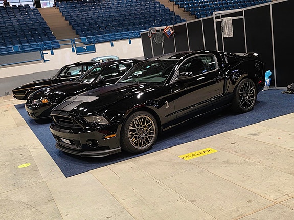 Ford Mustang 4 of 30