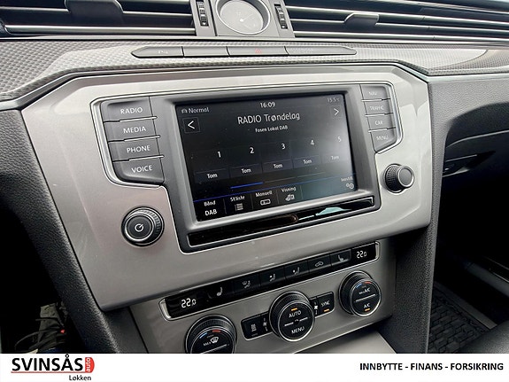 Volkswagen Passat Alltrack 13 of 20