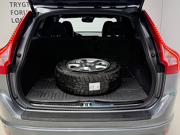 Volvo XC60 9 of 27
