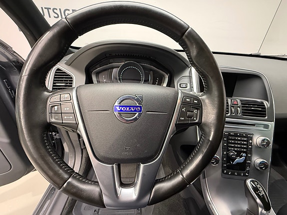 Volvo XC60 18 of 27